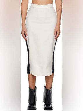 pushBUTTON
Women’s Off-White Hybrid Skort